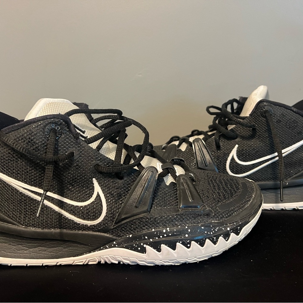Nike Kyrie 7 Tb